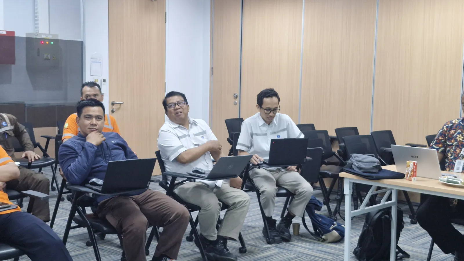 Inhouse Bimtek dan Uji Kompetensi SMK2 PT Coats Rejo Indonesia Bogor - dokumentasi 1